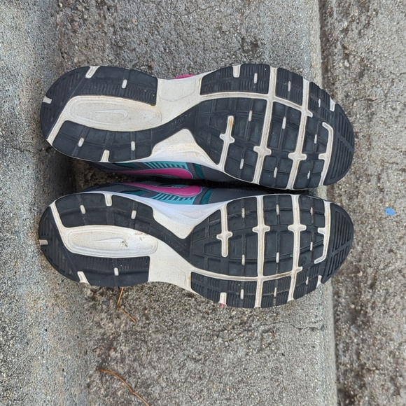 NIKE Running  Dart 10 size 11 Womens - Picture 3 of 4